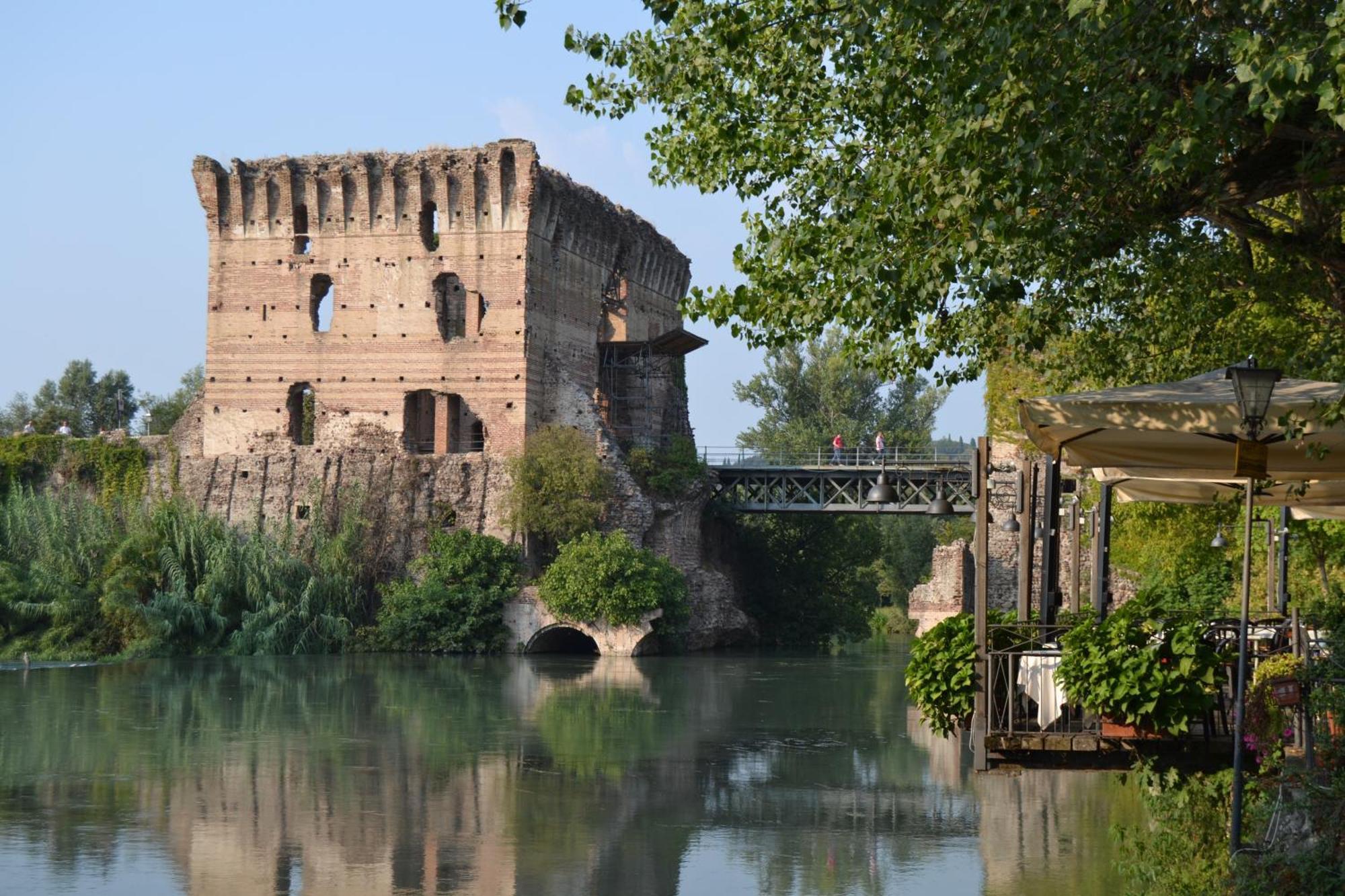 Le Finestre Su Borghetto Hotel Valeggio sul Mincio Exterior photo